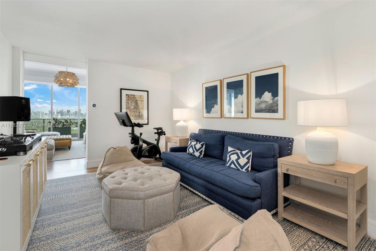 2627 S Bayshore Dr, Unit 2801, Miami, FL 33133 Photo