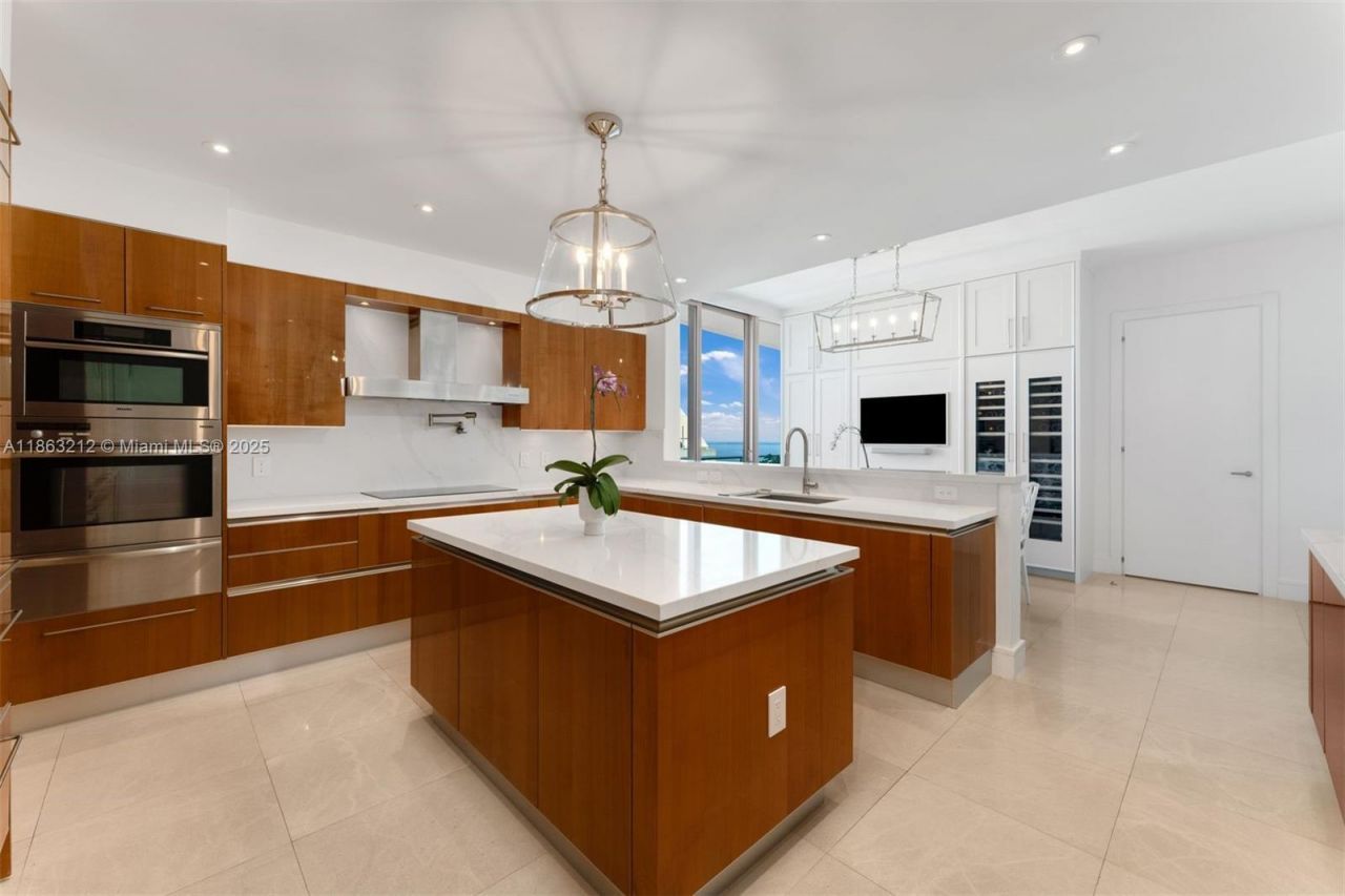 2627 S Bayshore Dr, Unit 2801, Miami, FL 33133 Photo