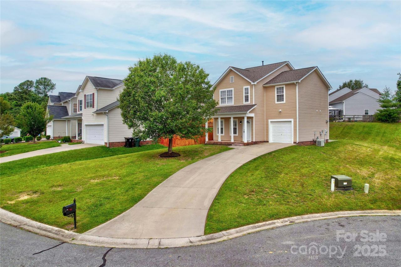 915 Harbour View Cove Ne, Kannapolis, NC 28083 Main Photo