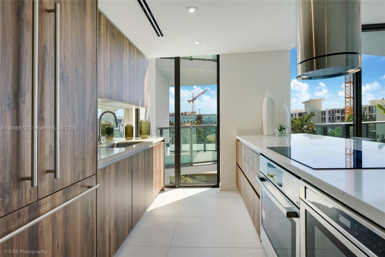 9901 W Bay Harbor Dr, Unit 406, Bal Harbour, FL 33154 Photo