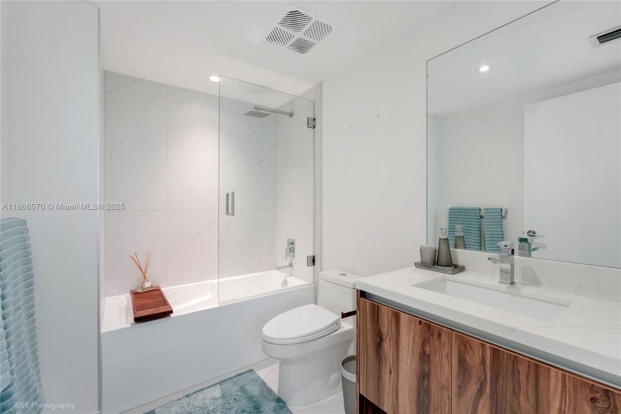 9901 W Bay Harbor Dr, Unit 406, Bal Harbour, FL 33154 Photo