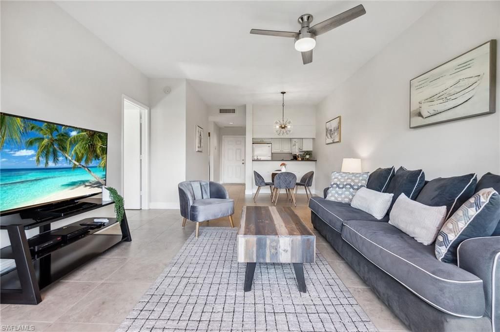 3327 Olympic Dr, Unit 526, Naples, FL 34105 Photo
