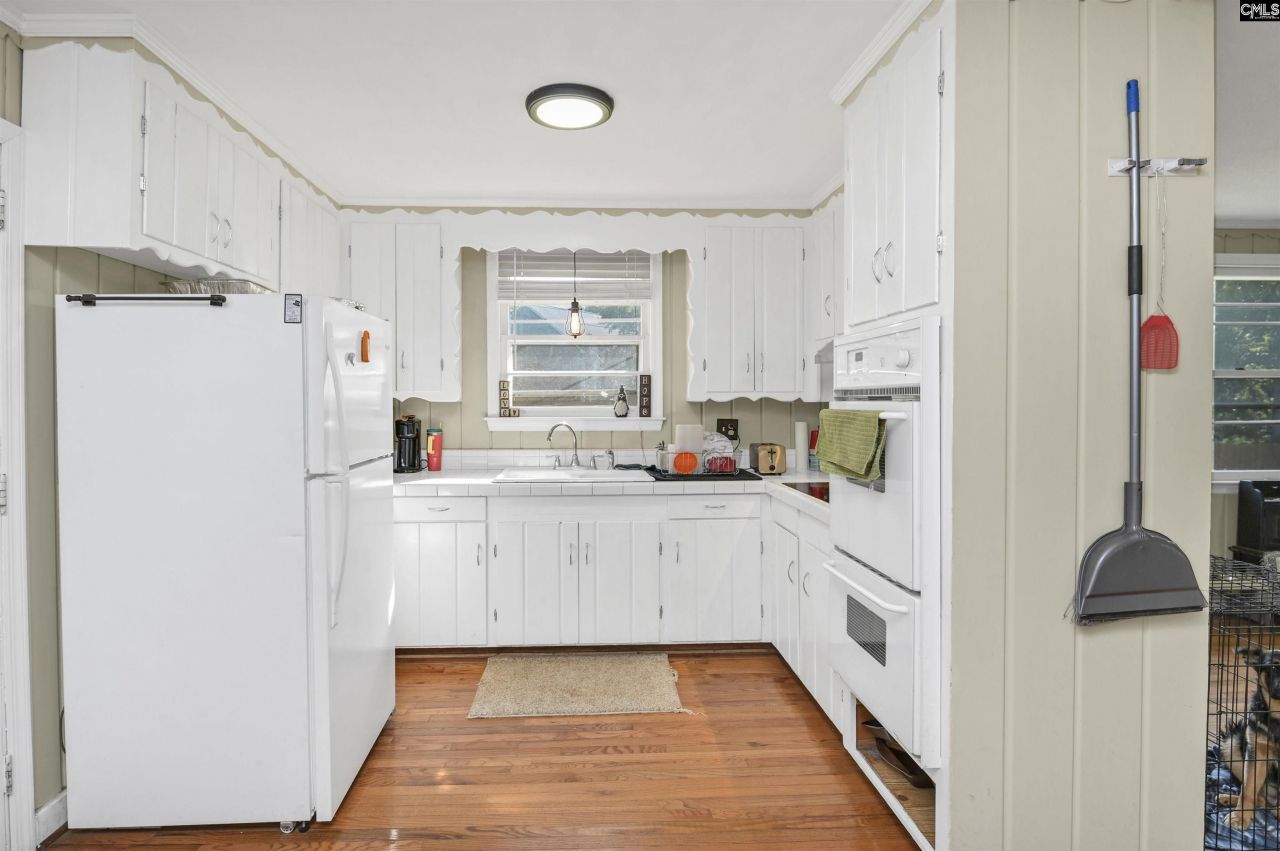 906 Brantley Street Photo 23