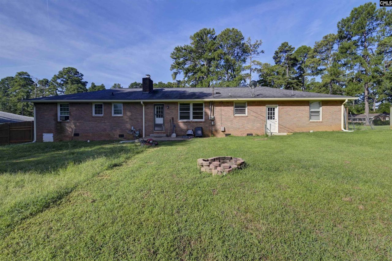 906 Brantley Street Photo 6