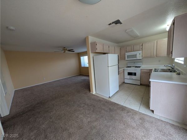 713 Anne Lane, Unit 85d, Henderson, NV 89015