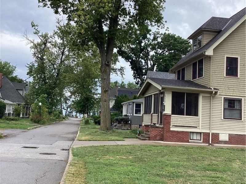 317 Groveland Club Drive, Cleveland, OH 44110 Photo 7