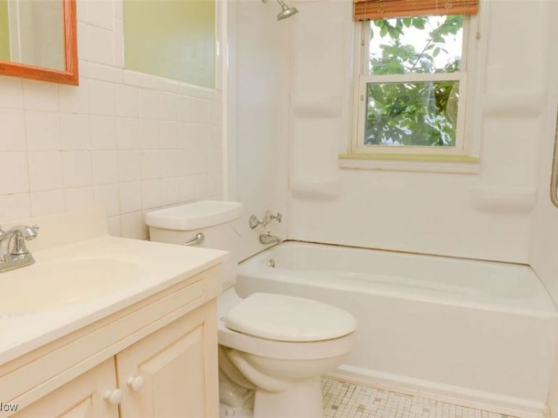 148 Marcia Drive, Youngstown, OH 44515 Photo 6