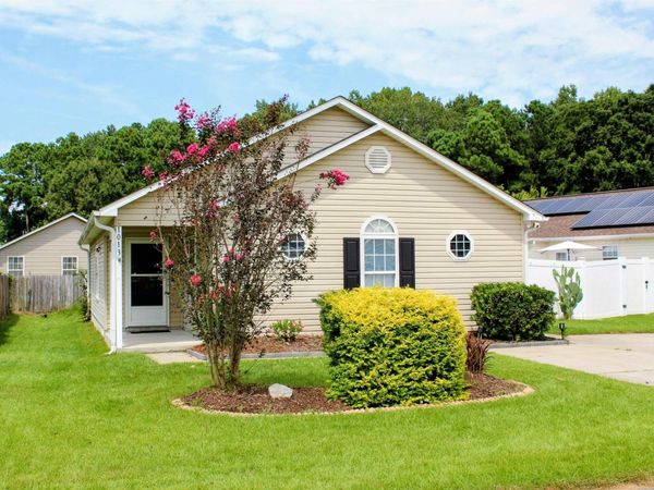 1013 Autumn Dr., Murrells Inlet, SC 29576