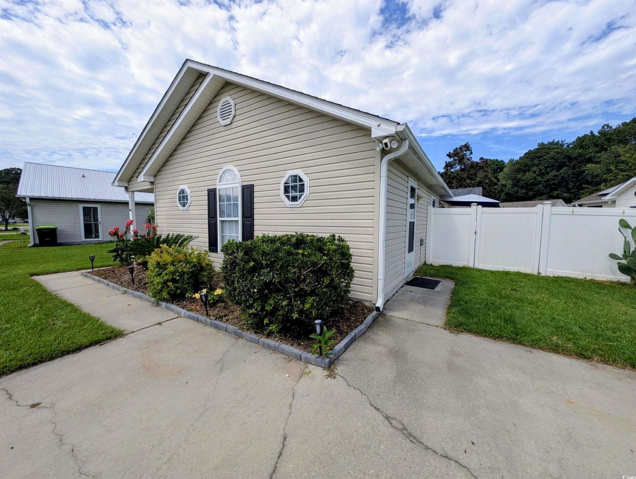 1013 Autumn Dr. Photo 29