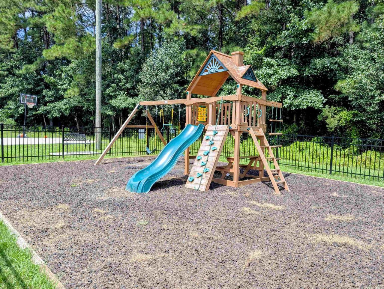 1013 Autumn Dr. Photo 32