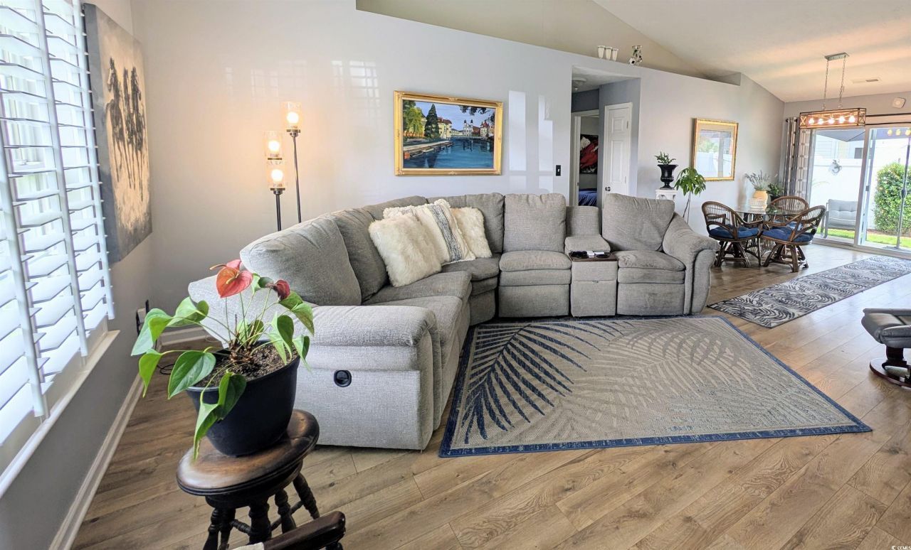 1013 Autumn Dr. Photo 6