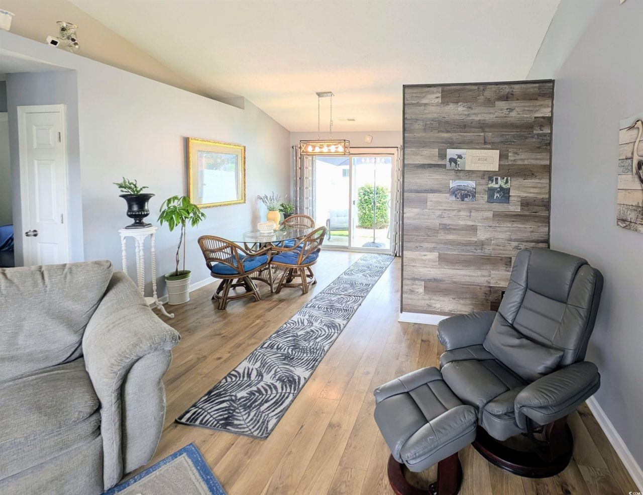 1013 Autumn Dr. Photo 8