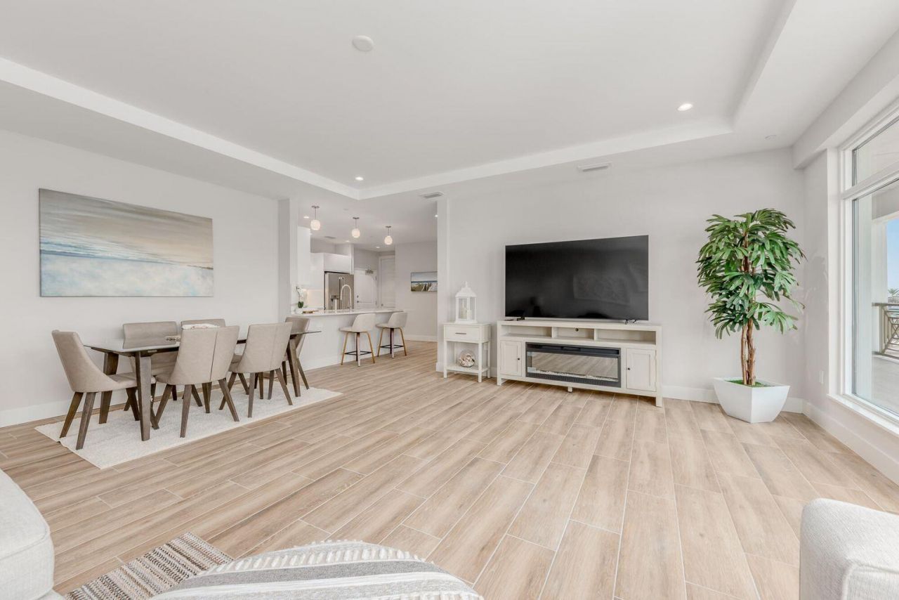 41 SW Seminole Street, Unit 410, Stuart, FL 34994 Photo