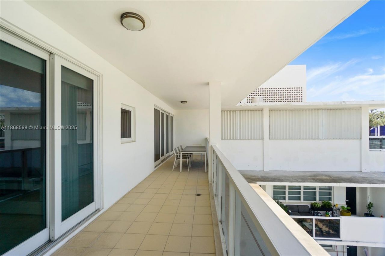 100 Lincoln Rd, Unit PH14, Miami Beach, FL 33139 Photo