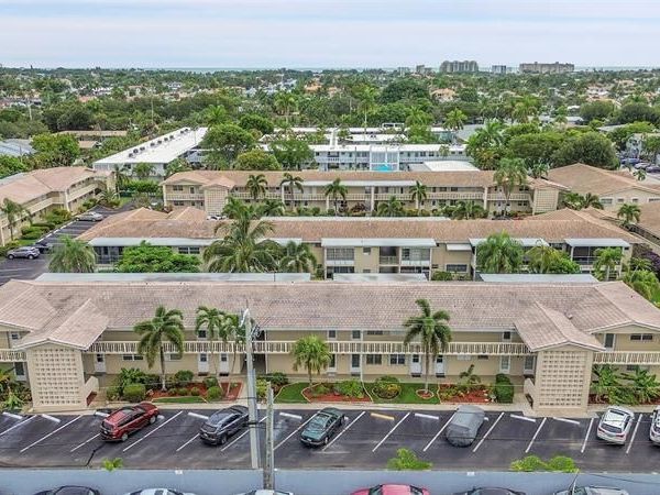 2111 NE 42nd Ct, Unit 201w, Lighthouse Point, FL 33064