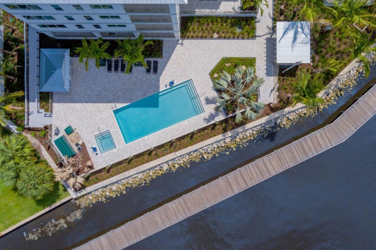 41 SW Seminole Street, Unit 210, Stuart, FL 34994 Photo