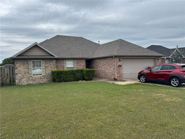 1483 Leesburg Avenue, Springdale, AR 72764