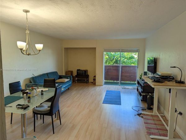 1205 Mariposa Ave, Unit 409, Coral Gables, FL 33146