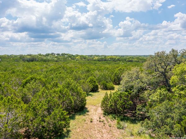 1421 CR 281, Leander, TX 78641