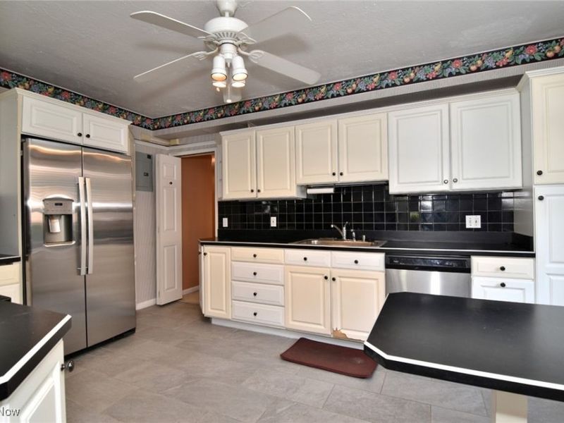 13800 Fairhill Road, Unit 207, Cleveland, OH 44120 Photo 13