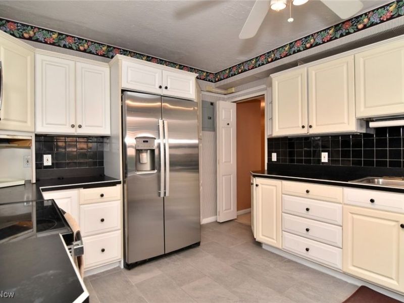 13800 Fairhill Road, Unit 207, Cleveland, OH 44120 Photo 14