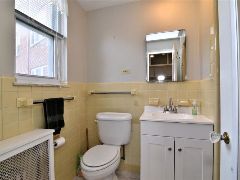 13800 Fairhill Road, Unit 207, Cleveland, OH 44120 Photo 18