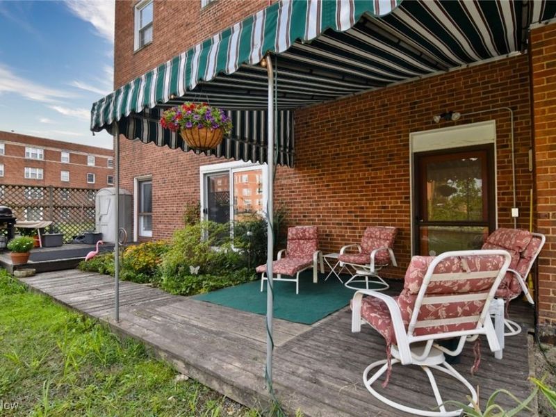 13800 Fairhill Road, Unit 207, Cleveland, OH 44120 Photo 3