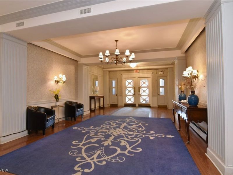 13800 Fairhill Road, Unit 207, Cleveland, OH 44120 Photo 37