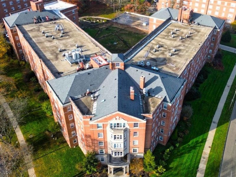 13800 Fairhill Road, Unit 207, Cleveland, OH 44120 Photo 39