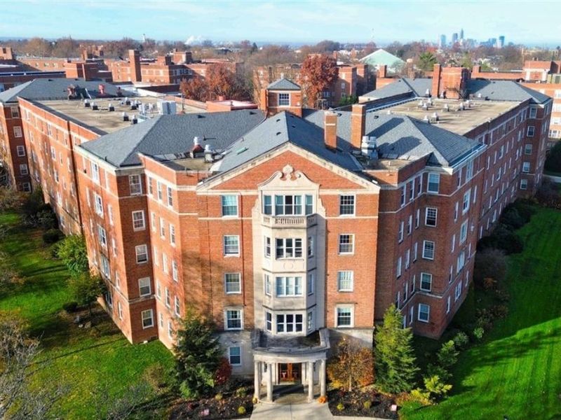 13800 Fairhill Road, Unit 207, Cleveland, OH 44120 Photo 4