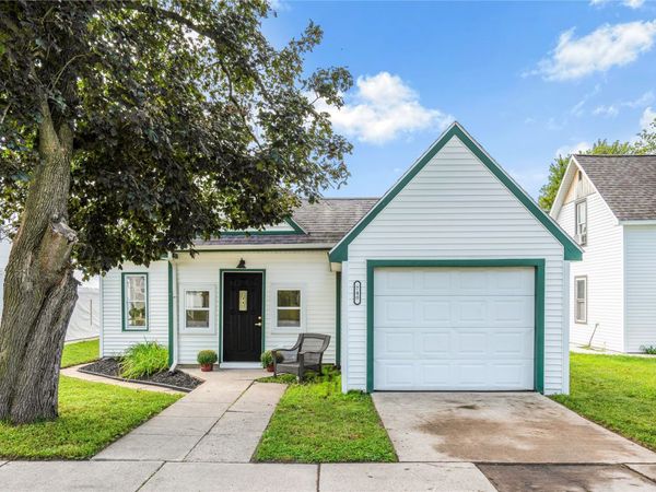 740 Main Street N, IA 50154