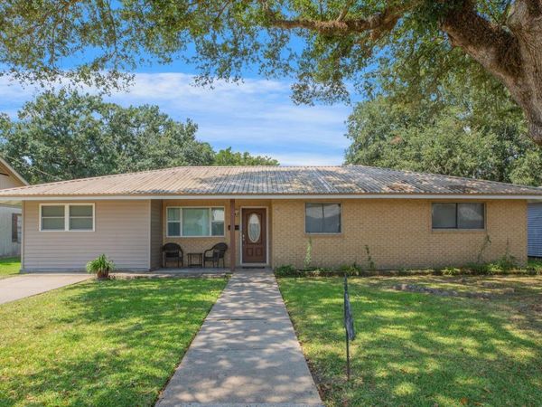 309 Azalea Drive, New Iberia, LA 70563