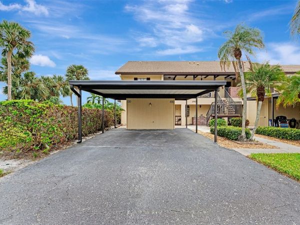340 THREE LAKES LANE, Unit O, VENICE, FL 34285