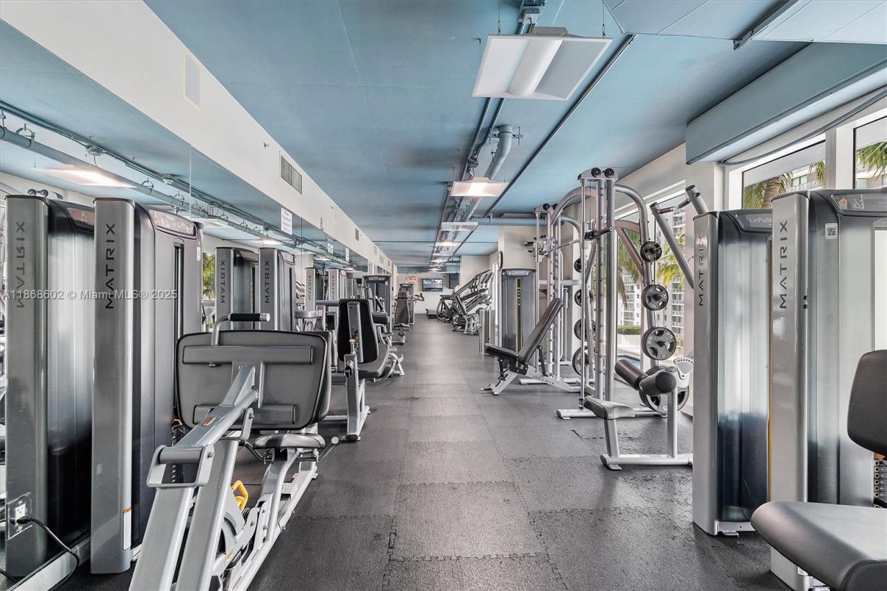 60 SW 13th St, Unit 2420, Miami, FL 33130 Photo