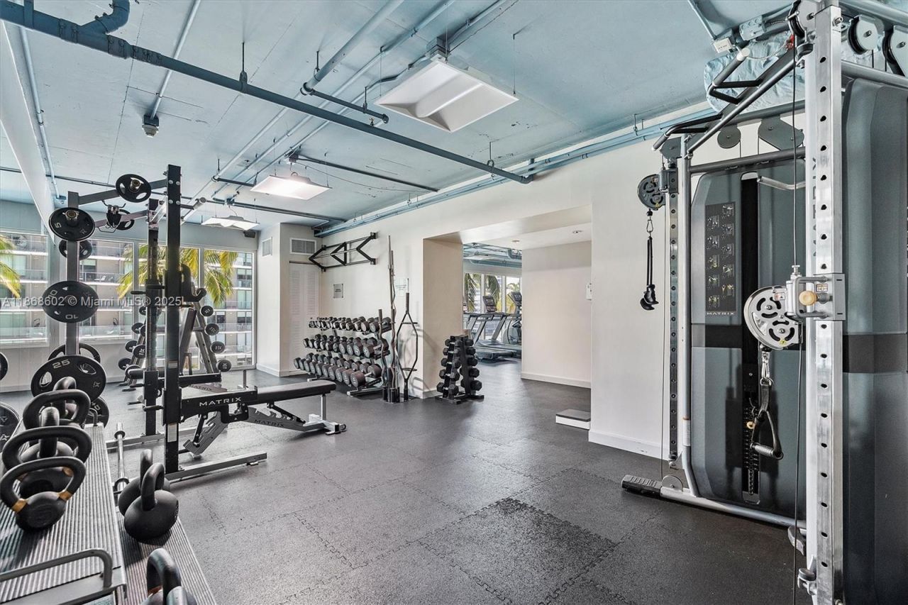 60 SW 13th St, Unit 2420, Miami, FL 33130 Photo