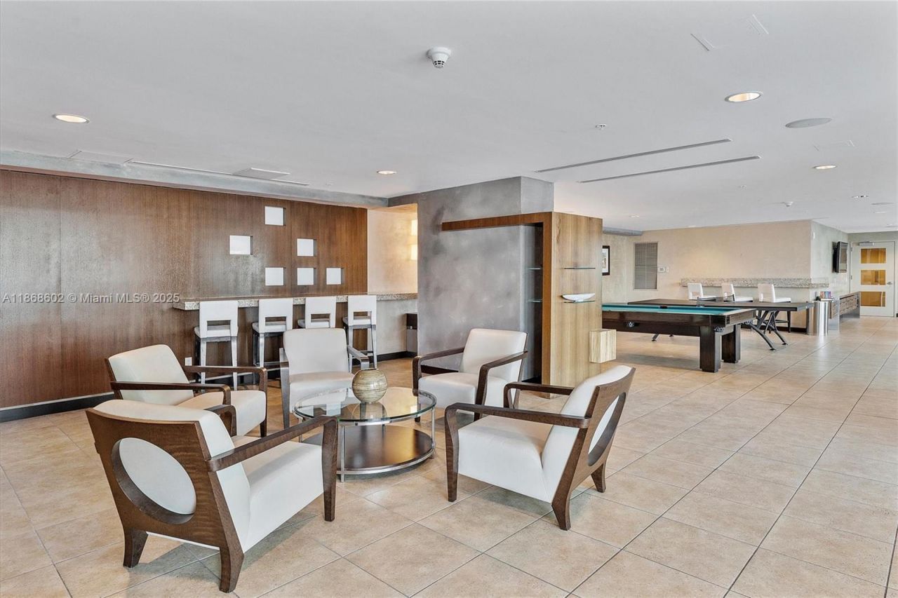 60 SW 13th St, Unit 2420, Miami, FL 33130 Photo