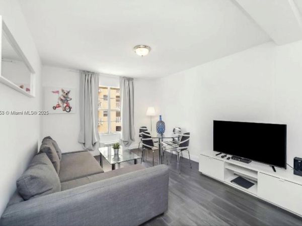 3030 Collins Ave, Unit 4F, Miami Beach, FL 33140