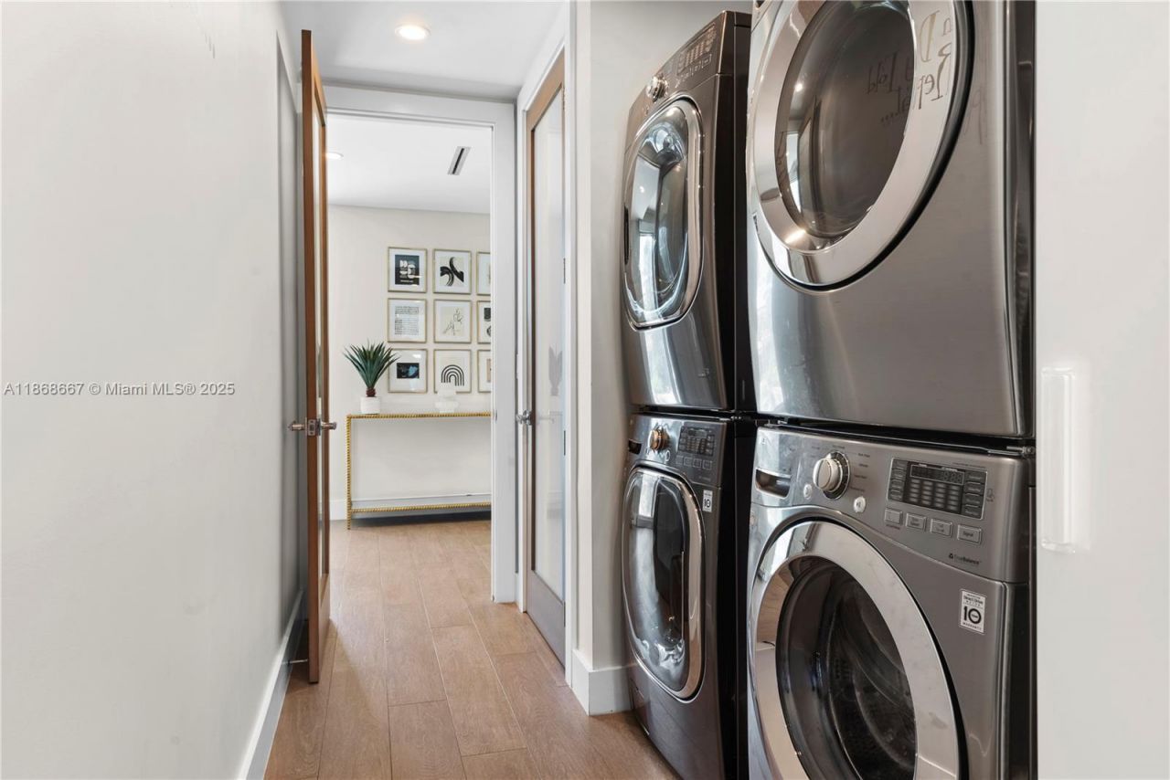 1319 Seminole Dr, Fort Lauderdale, FL 33304 Photo