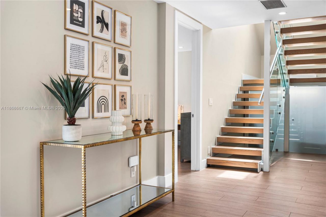 1319 Seminole Dr, Fort Lauderdale, FL 33304 Photo