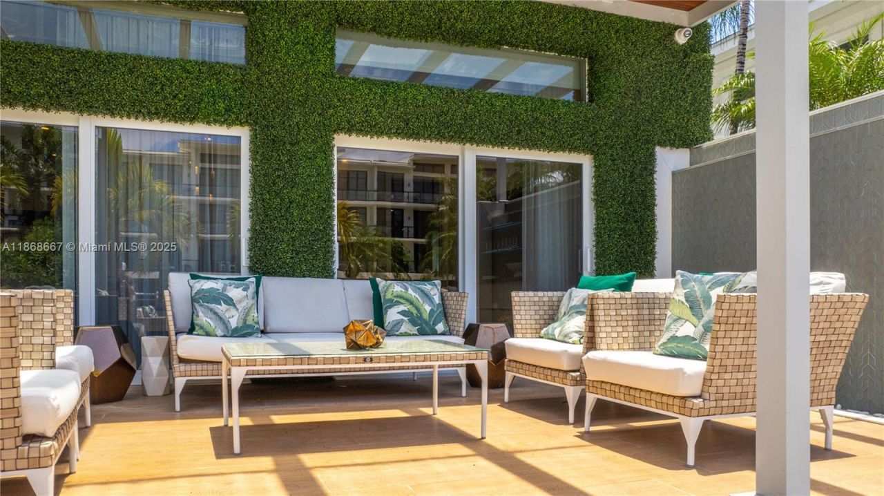 1319 Seminole Dr, Fort Lauderdale, FL 33304 Photo