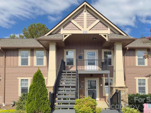 1104 Deermouse Way, Hendersonville, NC 28792