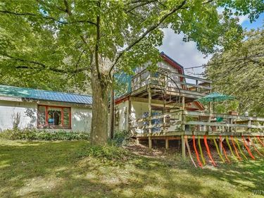 9425 Peck Hill Road, Gowanda, NY 14070