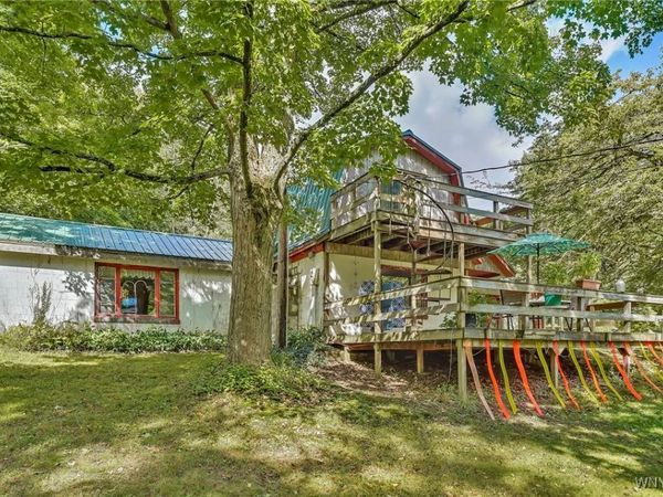 9425 Peck Hill Road, Gowanda, NY 14070