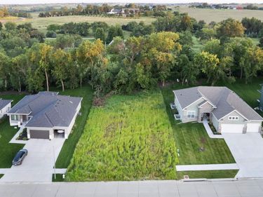 16921 Abigail Street, Bennington, NE 68007