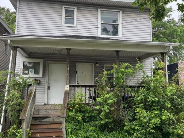 917 E Kalamazoo Street, Lansing, MI 48912