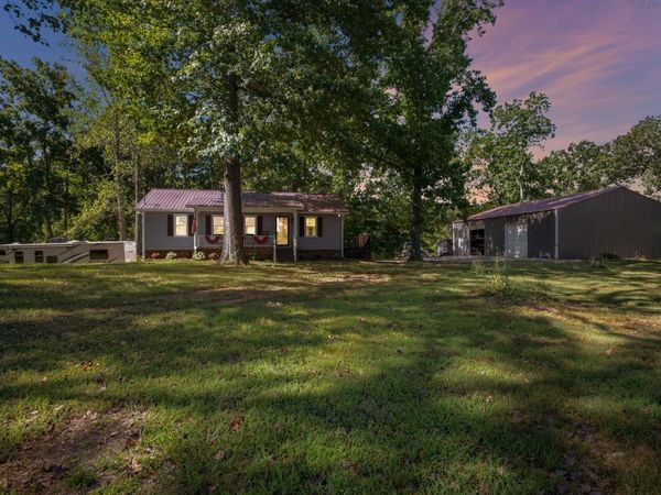 5835 Dog Creek Rd, Primm Springs, TN 38476