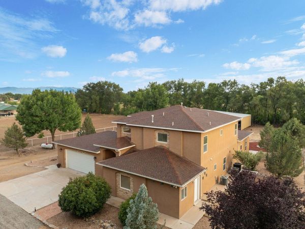 103 CHANTELLY Lane, Los Lunas, NM 87031