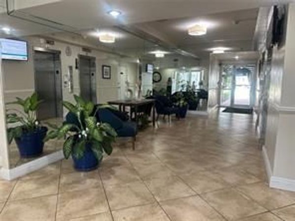 2350 NE 135th St, Unit 203, North Miami, FL 33181