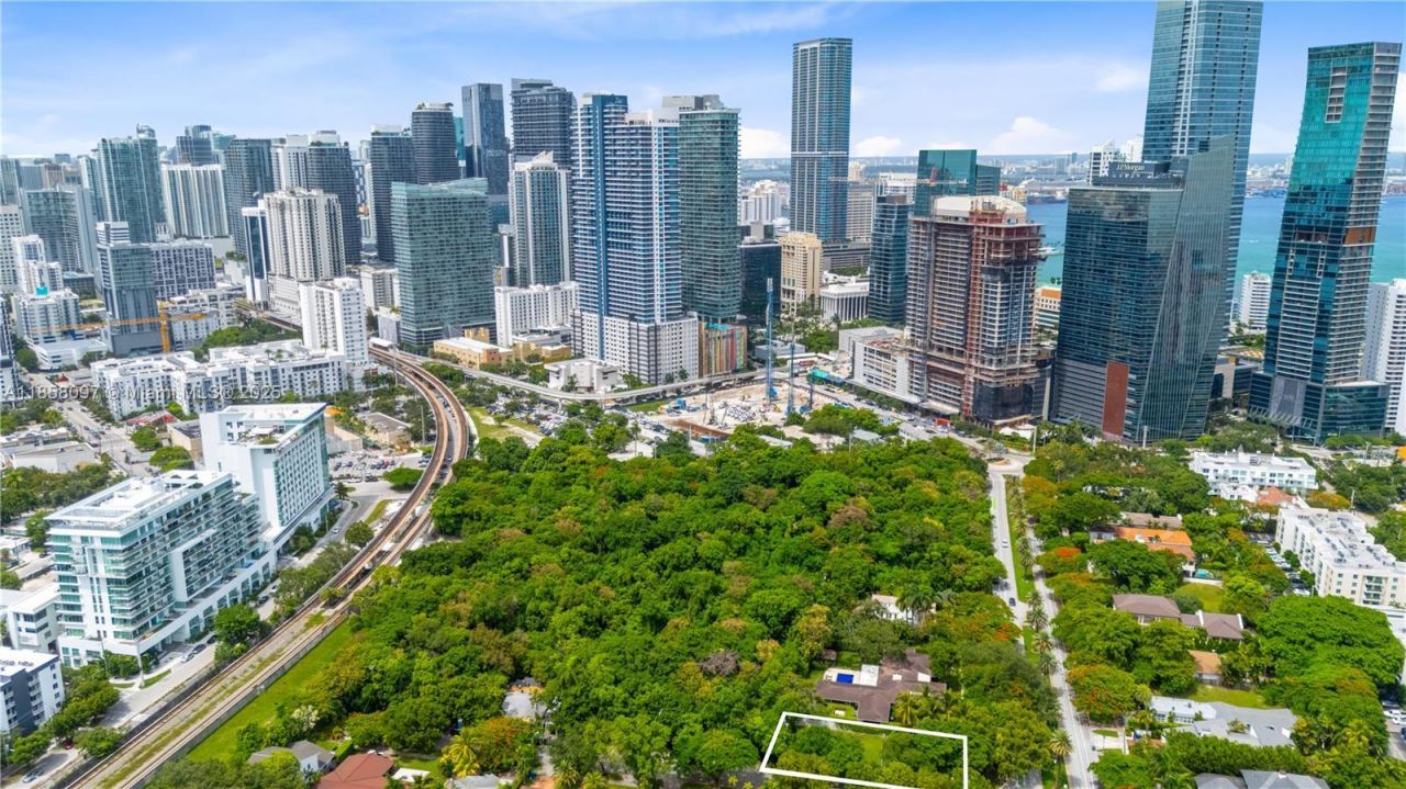 1644 S Miami Ave, Miami, FL 33129 Photo