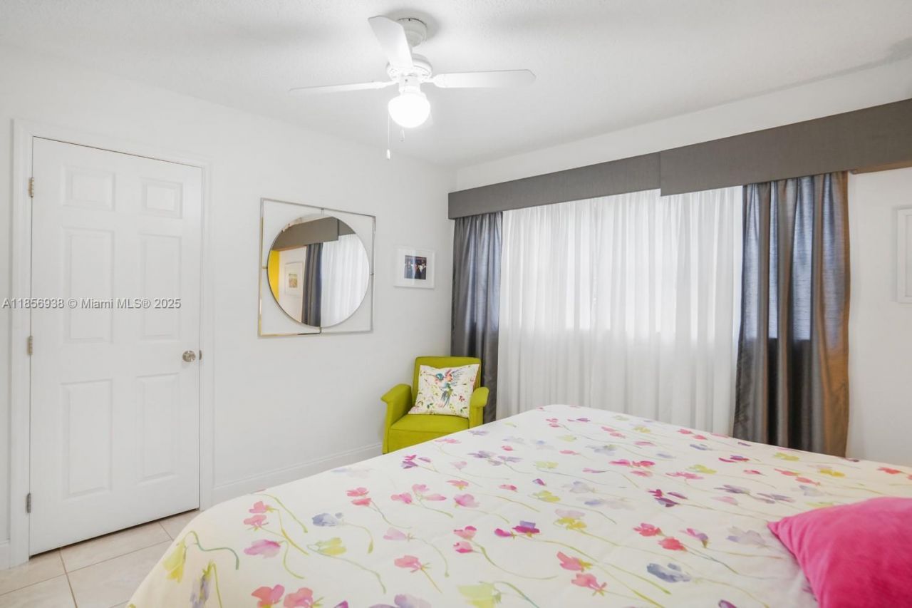 5102 NW 36th St, Unit 511, Lauderdale Lakes, FL 33319 Photo